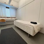 Office House Services 210 ゲストハウス