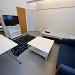 Office House Services 210 ゲストハウス