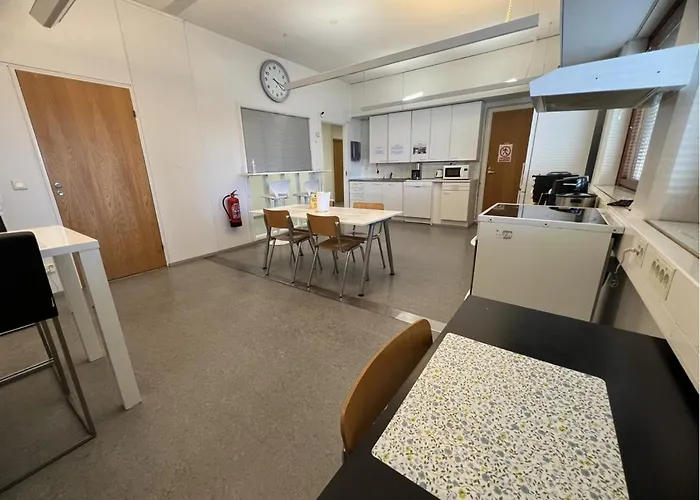 Office House Services 210 Penzion *