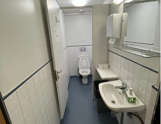 Office House Services 210 Penzion *