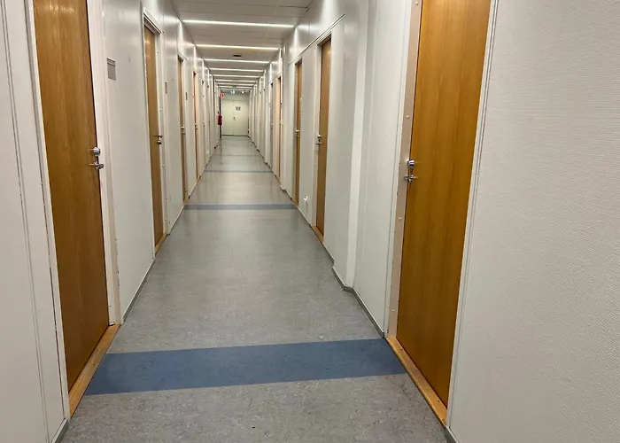 Office House Services 210 Penzion *