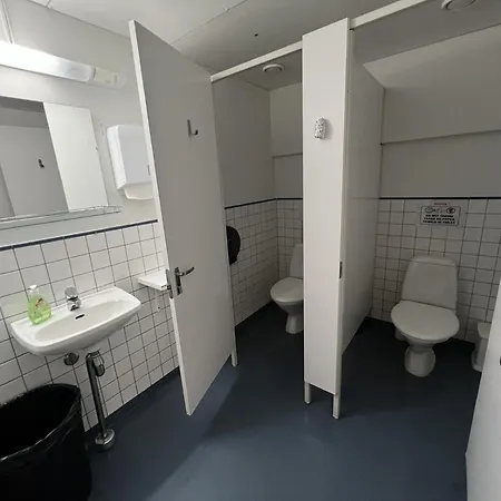 Guesthouset Office House Services 210 *